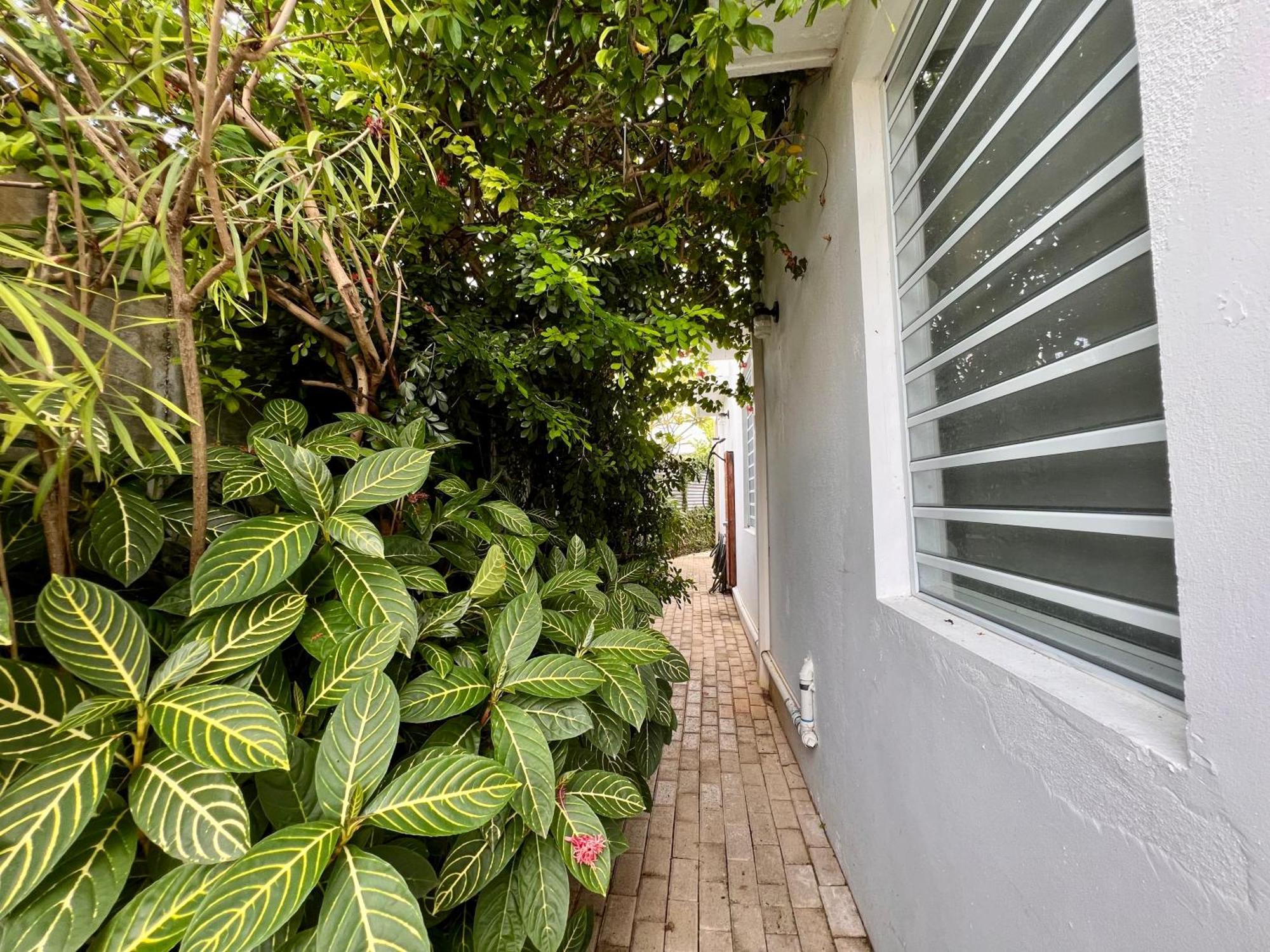 Sonsolea Hotel Luquillo Exterior photo